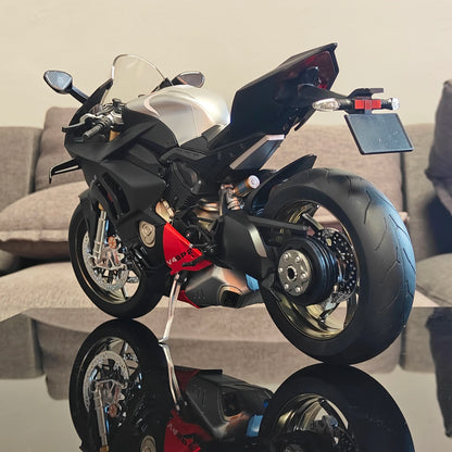 1:6 Ducati V4 SP2
