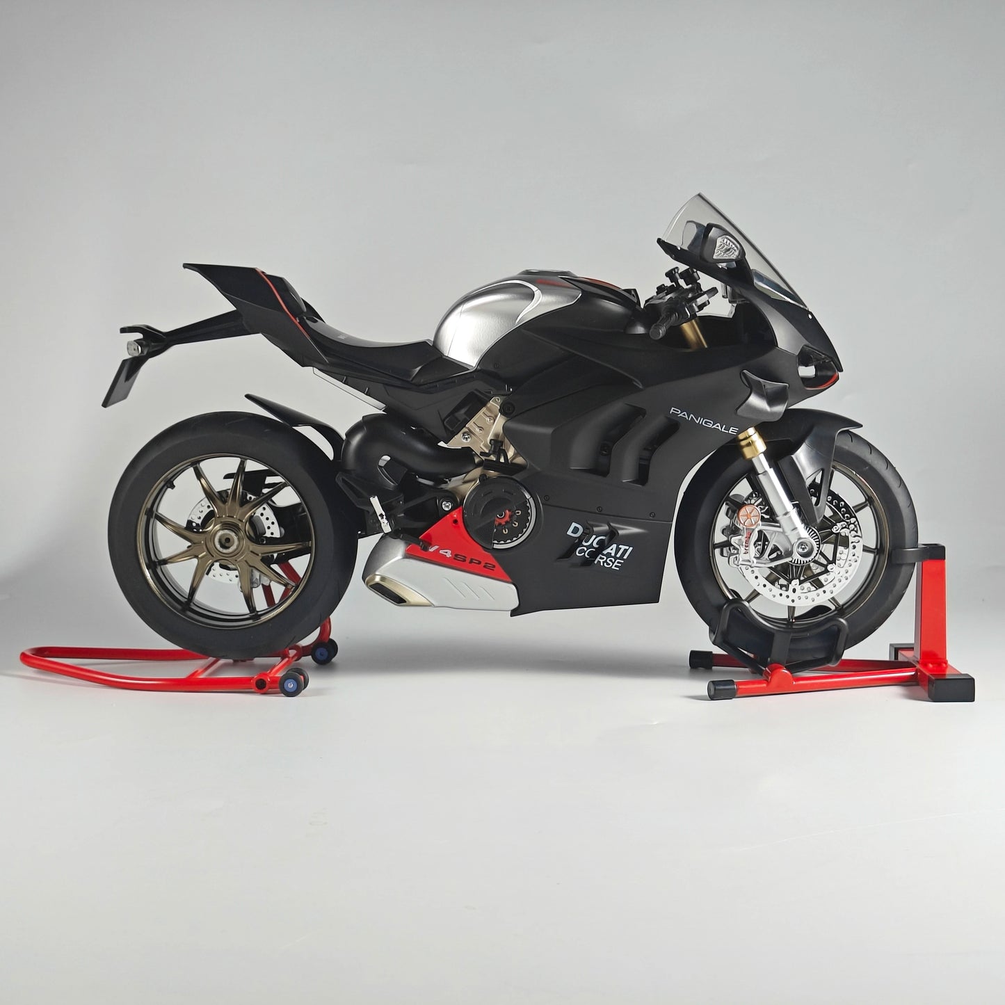 1:6 Ducati V4 SP2